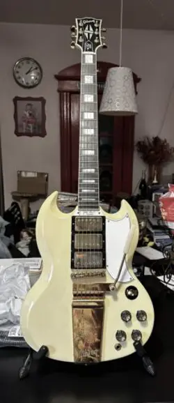 MINT2020 GIBSON CUSTOM SHOP 1963 VOS CUSTOM LES PAUL/ SG  CREAM COLOR.