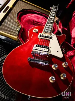 GIBSON LES PAUL CLASSIC TRANSLUCENT CHERRY 2021 USED ELECTRIC GUITAR