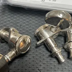 LOCKING TUNERS 3X3