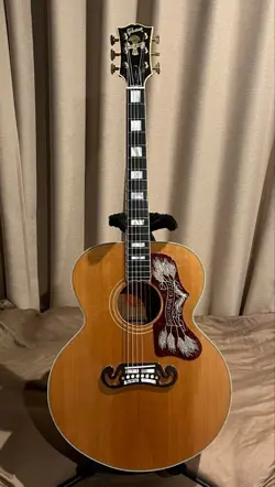 GIBSON CUSTOM SHOP MONTANA GOLD ACOUSTIC GUITAR FROM JAPAN