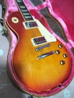 MADE IN 1993 GIBSON LES PAUL STANDARD WITH NECK REPAIR WEIGHT APPROX. 4.3KG G FO