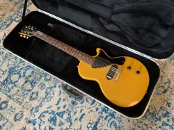 CASE. P-90 PICKUP.