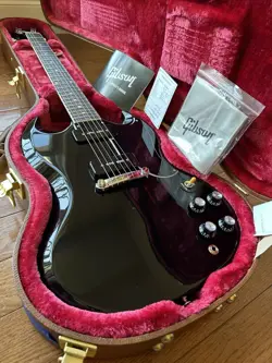 P90 EBONY BLACK