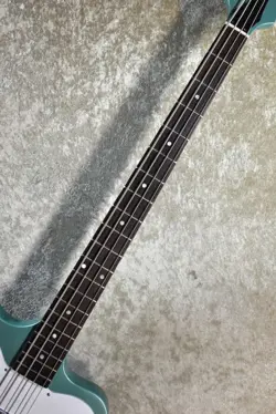 GIBSON NON-REVERSE THUNDERBIRD INVERNESS GREEN 219830230 ONLY ONE SMALL SCRATCHE