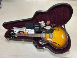 VINTAGE BURST GUITAR