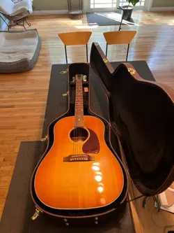 USED GIBSON ACOUSTIC GUITARS