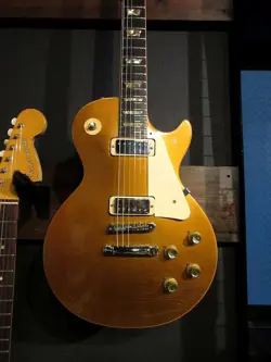 GIBSON 1974 LES PAUL DELUXE GOLD TOP