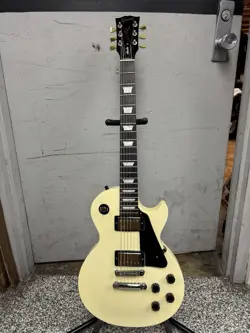 2006 GIBSON LES PAUL STUDIO ALPINE WHITE USA ELECTRIC GUITAR WITH HARD CASE