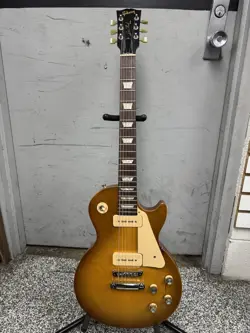 2011 GIBSON LES PAUL HONEY BURST USA ELECTRIC GUITAR WITH HARD CASE