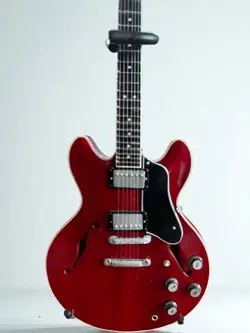 GIBSON ES-335 SEMI-HOLLOW ELECTRIC GUITAR RED NEAR MINT