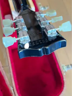 SEMI-ACOUSTIC GUITAR ELECTRIC