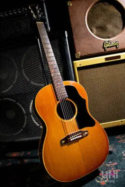 GIBSON LG-1 / 1966