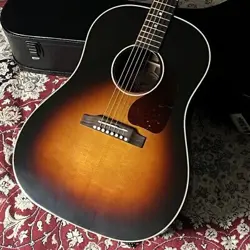 GIBSON J-45 STANDARDTRI-BURST VOS