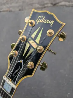 USA HOLLOW