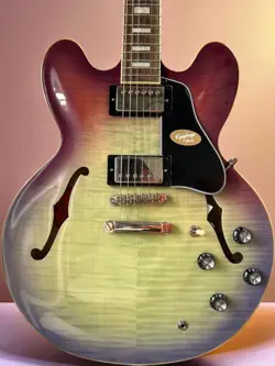 ES-335 FIGURED SEMI-HOLLOW