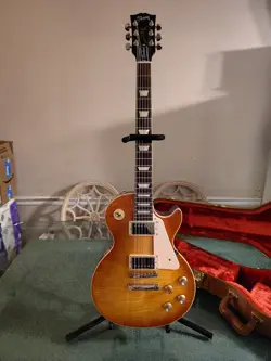 GIBSON LES PAUL 60S, UNBURST WITH CASE