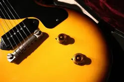 GIBSON CUSTOM SHOP USED 1957 LES PAUL JUNIOR SINGLE CUT VINTAGE SUNBURST 3.81KG