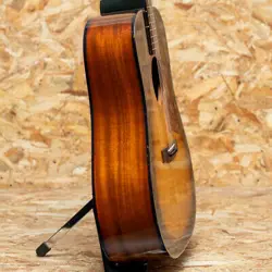 1974-75 ACOUSTIC GUITAR