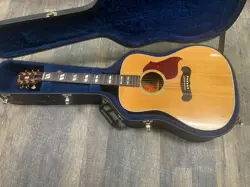 GIBSON SONGWRITER DELUXE ACOUSTIC-ELECTRIC GUITAR USA W/ FACTORY CASE. FREE S&H!