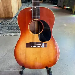 VINTAGE GIBSON LG-2