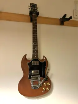TRIBUTE 2019 WALNUT