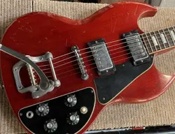 DELUXE CUSTOM SHOP