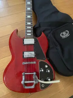 DELUXE CUSTOM