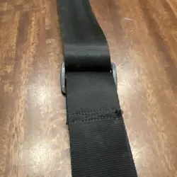 BLACK GUITAR STRAP
