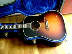 GIBSON CUSTOM SHOP SOUTHERN JUMBO ACOUSTIC GUITAR - SHIPPING FROM UNITED STATES