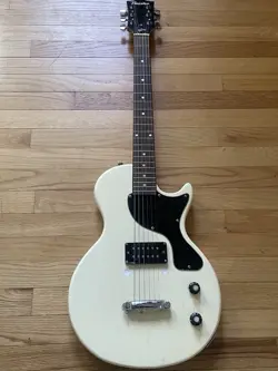 WHITE SOLID