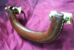 VINTAGE  1950S GIBSON / LIFTON   GUITAR CASE HANDLE W/MOUNTING BRACKETS