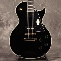 EXCLUSIVE MODEL W/GIG