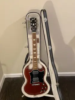 GIBSON SG STANDARD ELECTRIC GUITAR 6-STRING SOLID RED 2009 WITH CASE