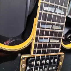 ELECTRIC GUITAR W/GIBSON