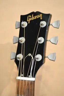 GIBSON J-45 DELUXE 1978 SAFE DELIVERY FROM JAPAN