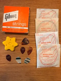 FENDER PICKS LOT