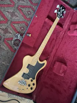 GIBSON RD ARTIST BASS 81