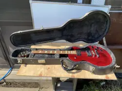 ELECTRIC GUITAR GIBSON STUDIO LES PAUL MODEL WITH HARD CASE