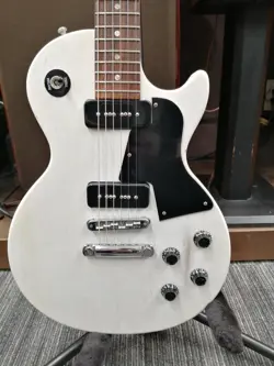 P-90 WHITE MADE