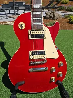 2022 GIBSON LES PAUL CLASSIC RED