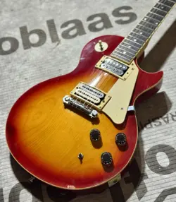 GIBSON/BALDWIN MUSIC EDUCATION - SIGNATURE SERIES LES PAUL  CHERRY SUNBURST