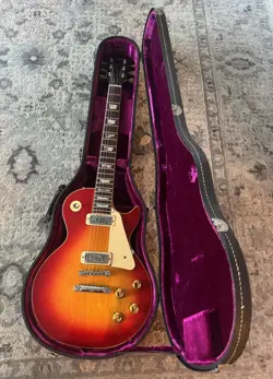 SUNBURST W/OHSC VERY