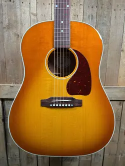 ACOUSTIC GUITAR HONEYBURST