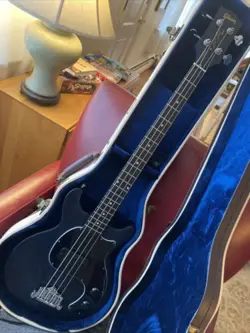 GIBSON USA DC LES PAUL TRIBUTE BASS GUITAR