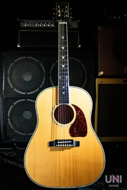 GIBSON CUSTOM SHOP J-45 CUSTOM 2005