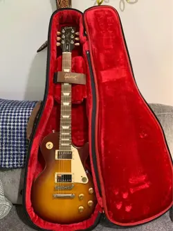 2020 GIBSON LES PAUL TRIBUTE GUITAR