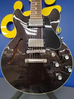 SEMI HOLLOW BODY