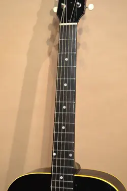 USED ACOUSTIC GUITAR