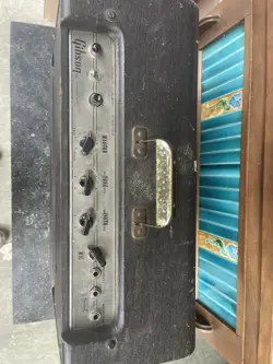 FENDER SPEAKER GUITAR
