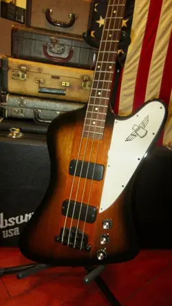 2008 GIBSON THUNDERBIRD BASS SUNBURST WITH ORIGINAL CASE